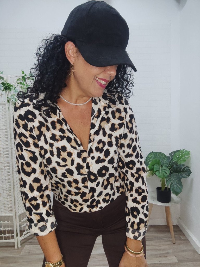GORRA ANTELINA.