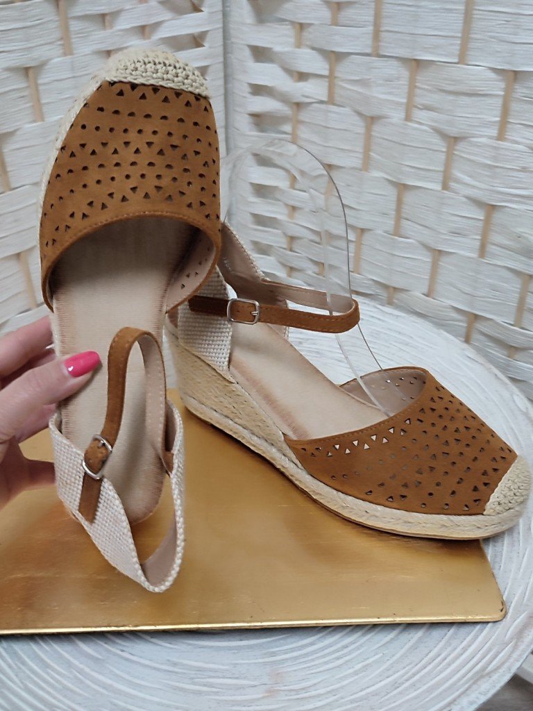 CUÑAS ESPARTO CONIL.