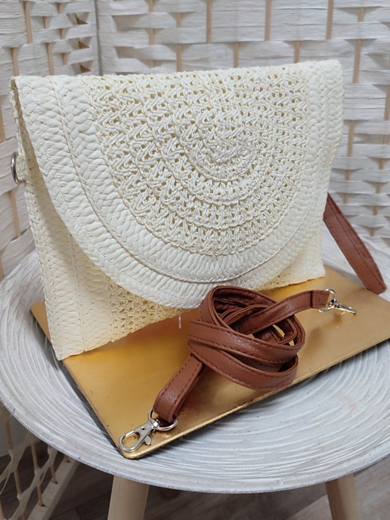 CARTERA RAFIA LISA. 2