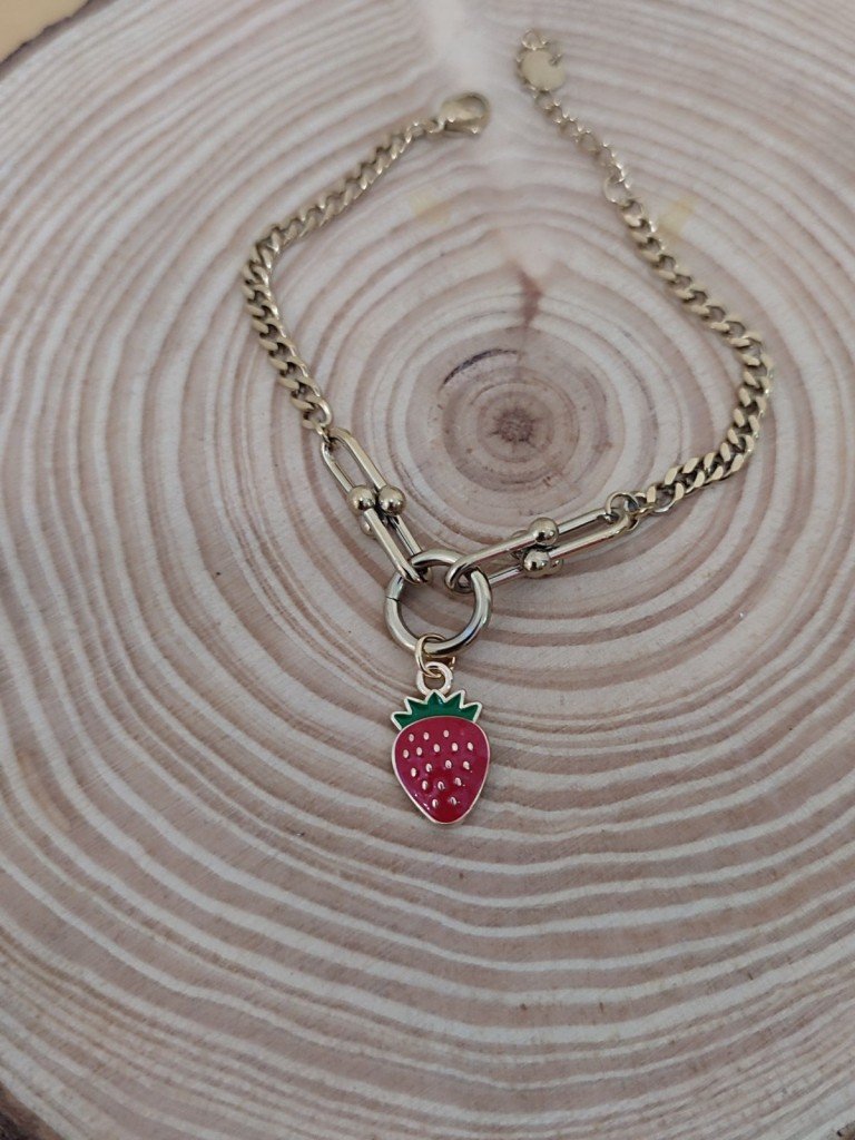 PULSERA FRESAS.