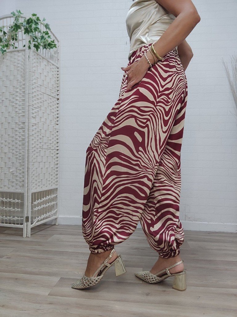 PANTALON BOMBACHO CEBRA.