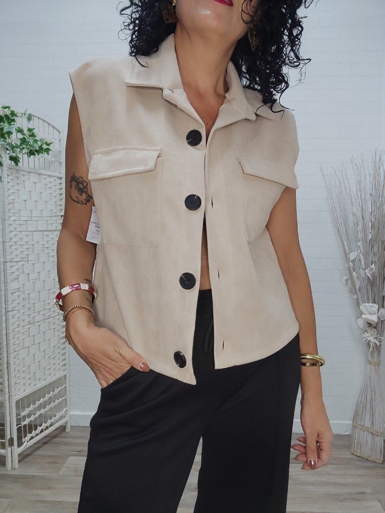 CHALECO ANTELINA BOTONES.