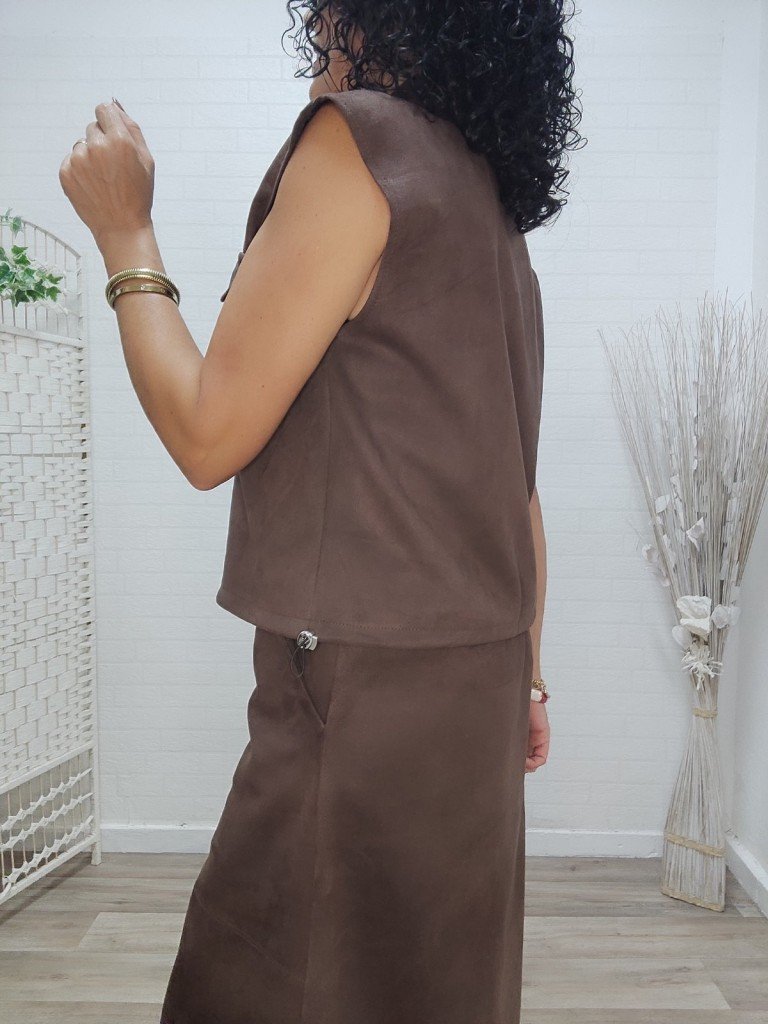 CHALECO ANTELINA BOTONES.