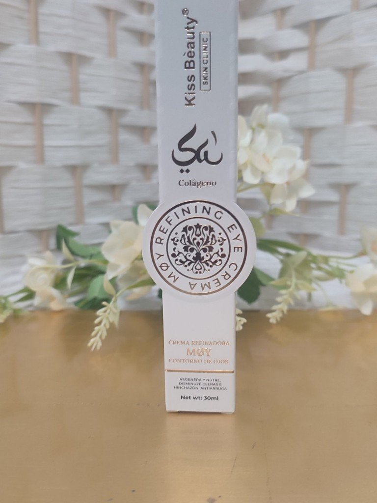 CONTORNO DE OJOS YARA.