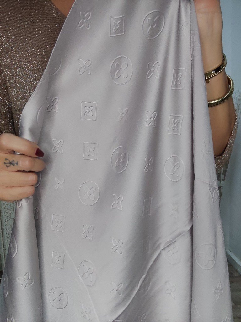 PAÑUELO LORENA. 2