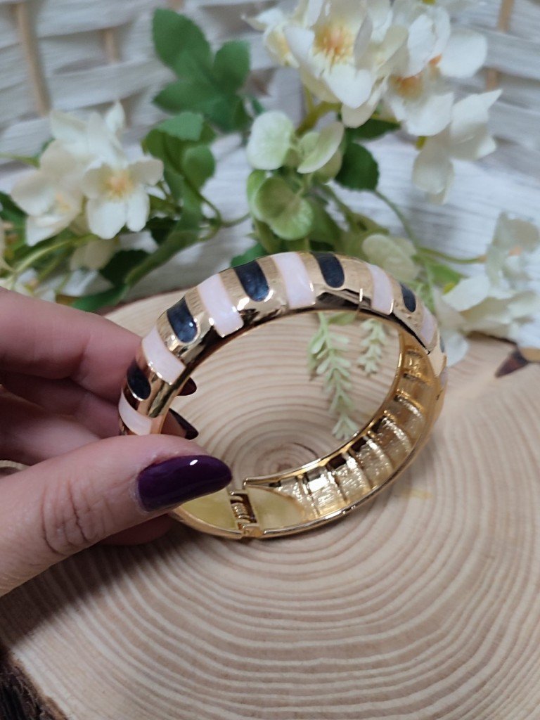 PULSERA CLAUDIA.