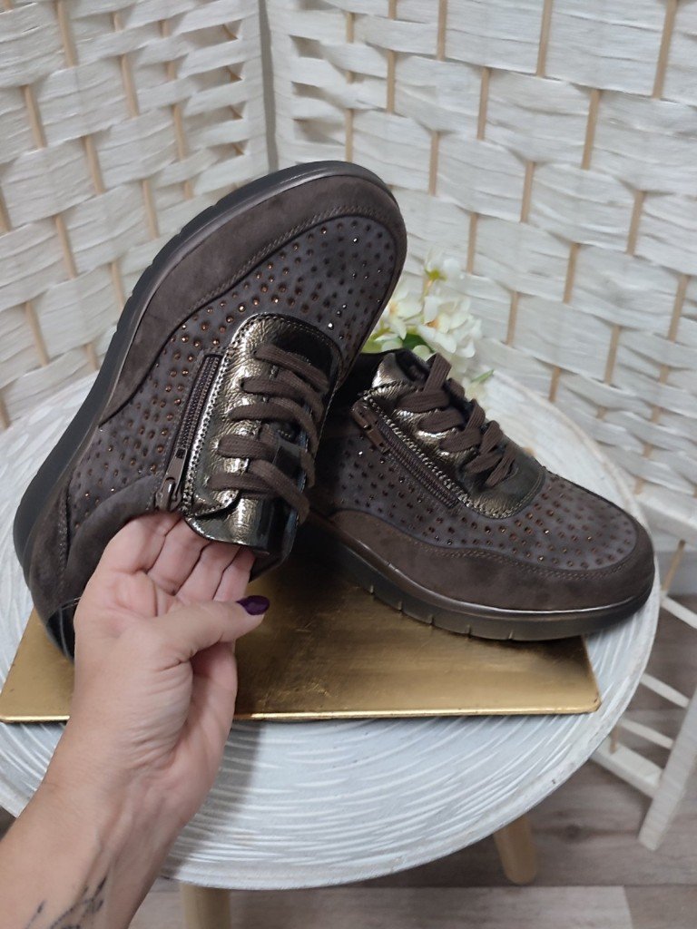 DEPORTIVAS MALTA MARRÓN.