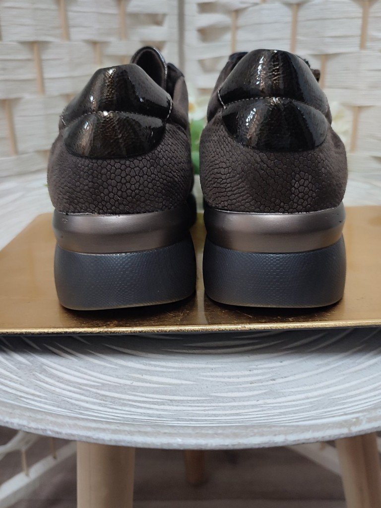 DEPORTIVAS MALTA MARRÓN.