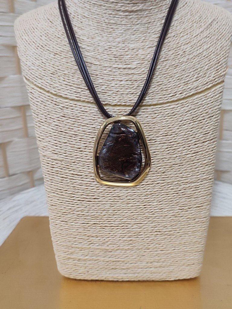 COLLAR PIEDRA .