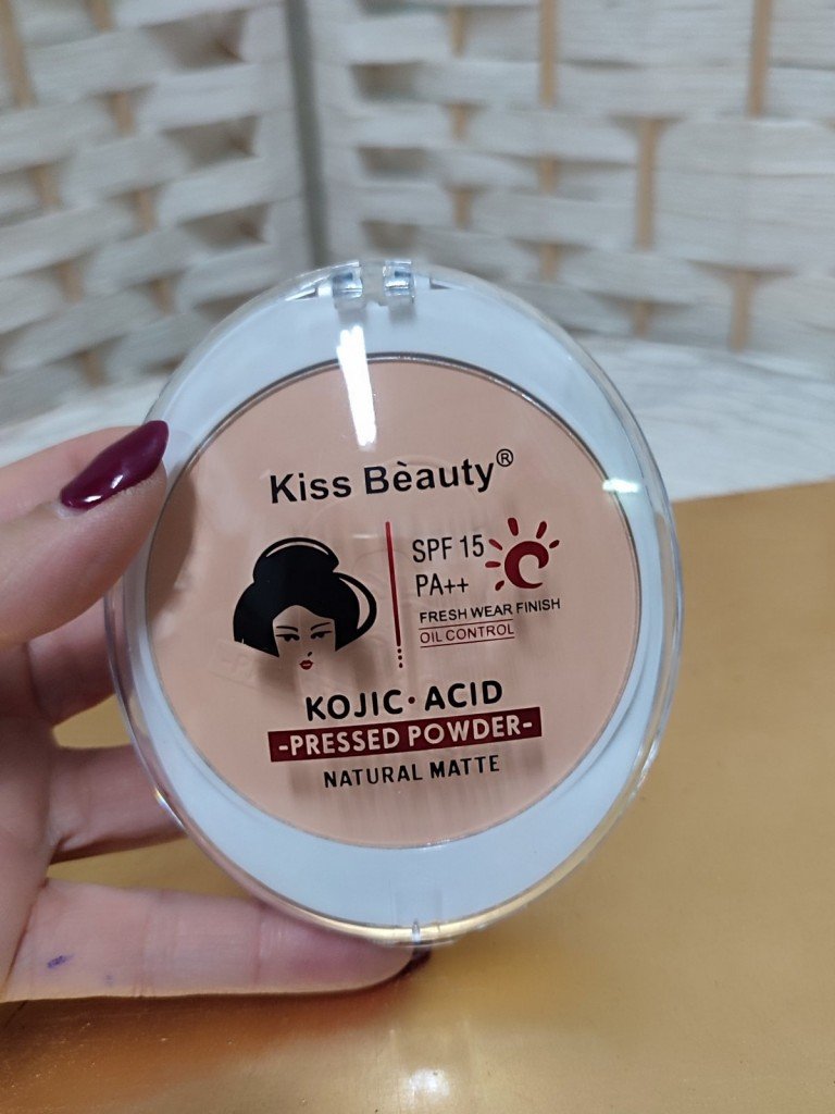 MAQUILLAJE KOJIC.