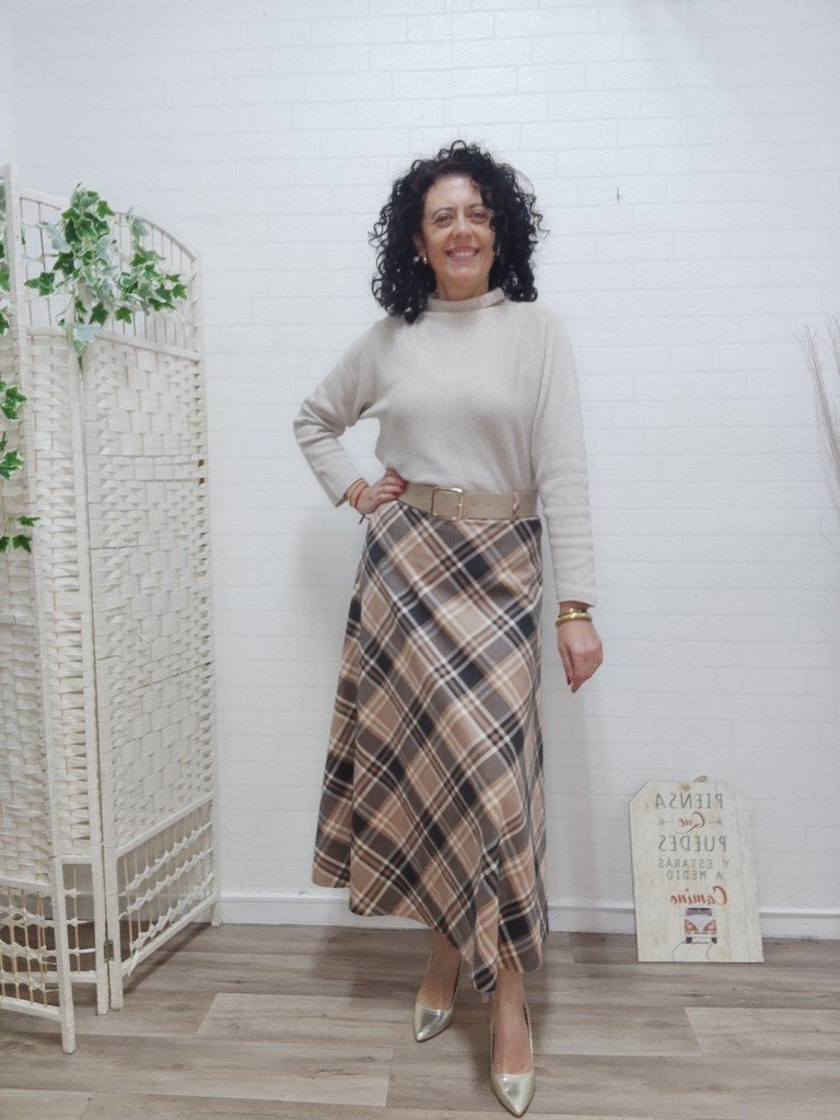 FALDA CÁCERES MARRÓN.