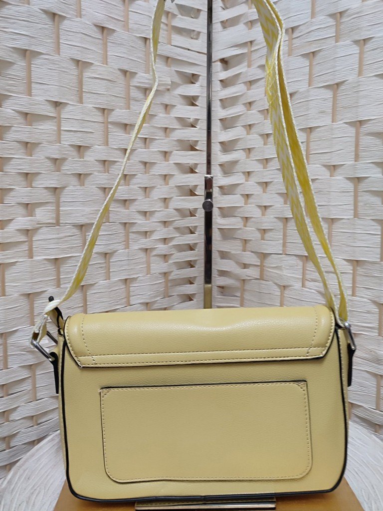 BOLSO CECILIA AMARILLO.