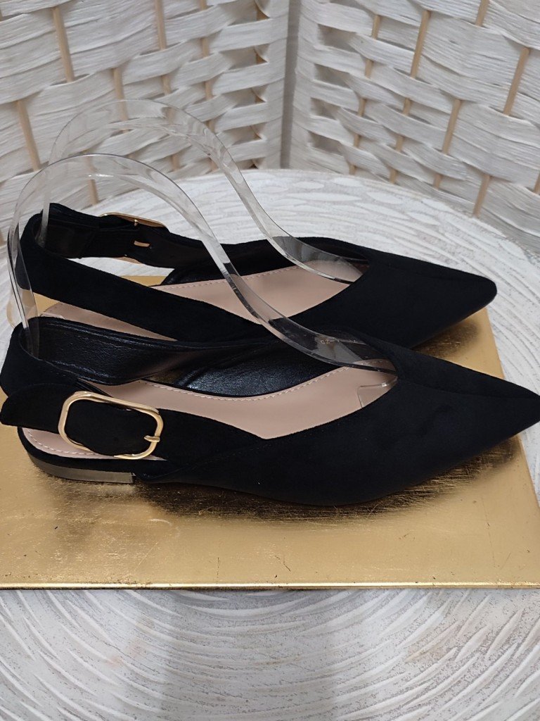 MANOLETINAS MARINA. 2