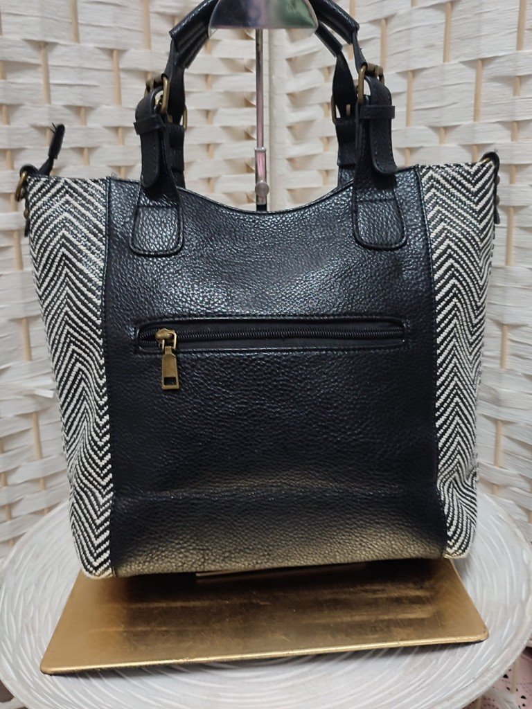 BOLSO CANDELA NEGRO.