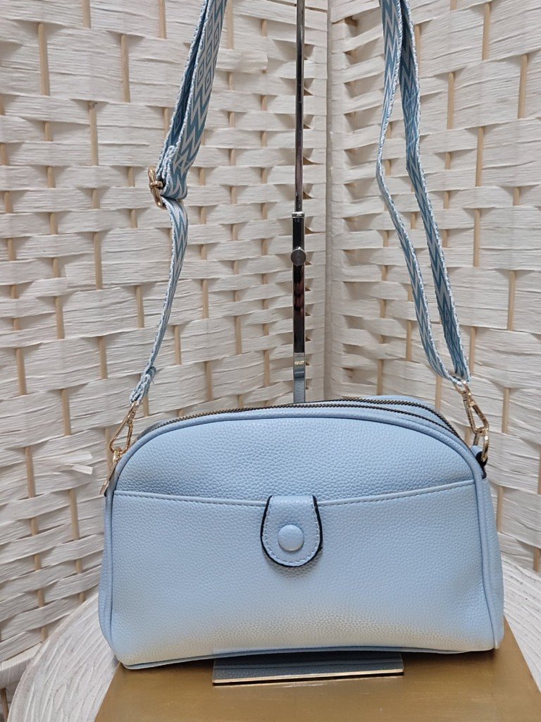 BOLSO INO CELESTE.