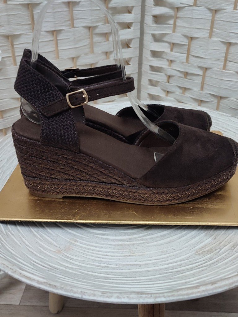 CUÑA CRIS CHOCOLATE. 2