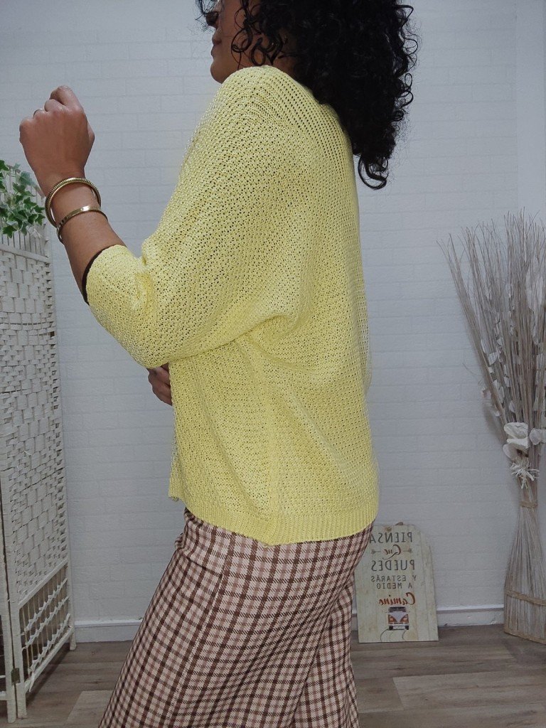 REBECA PUNTO MARA AMARILLA.
