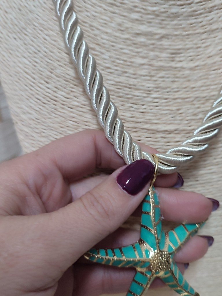 COLLAR ESTRELLA TURQUESA.