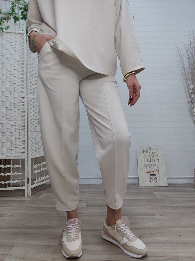 CONJUNTO ZARA BEIGE.