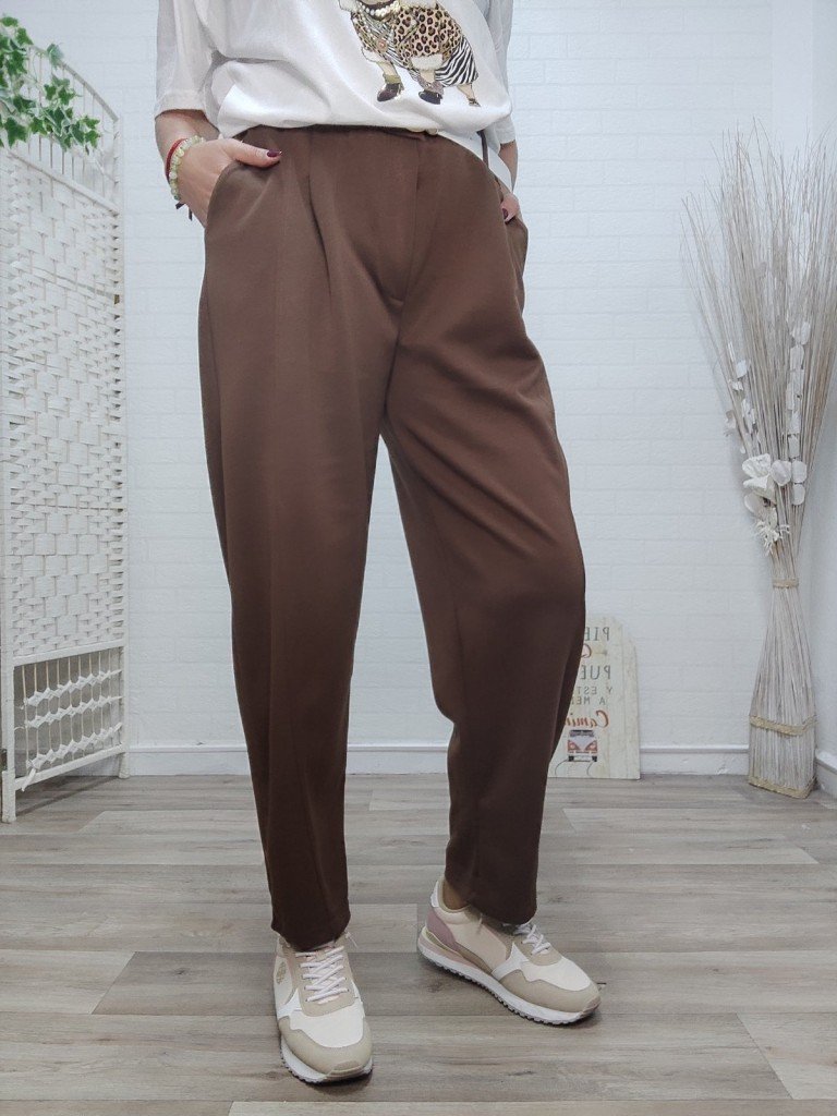 PANTALON CAPA DE AIRE MARRÓN.
