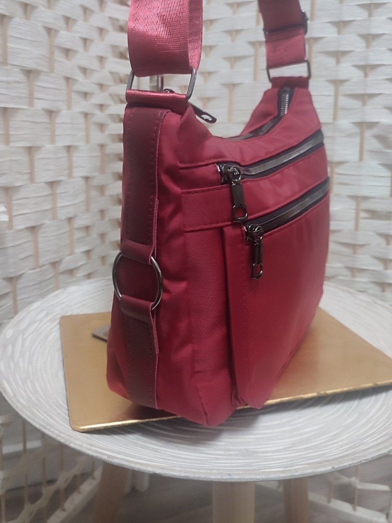 BOLSO SPORT BURDEOS. 2