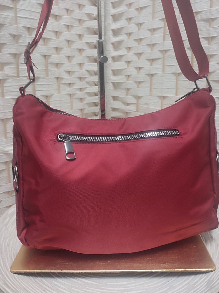 BOLSO SPORT BURDEOS.