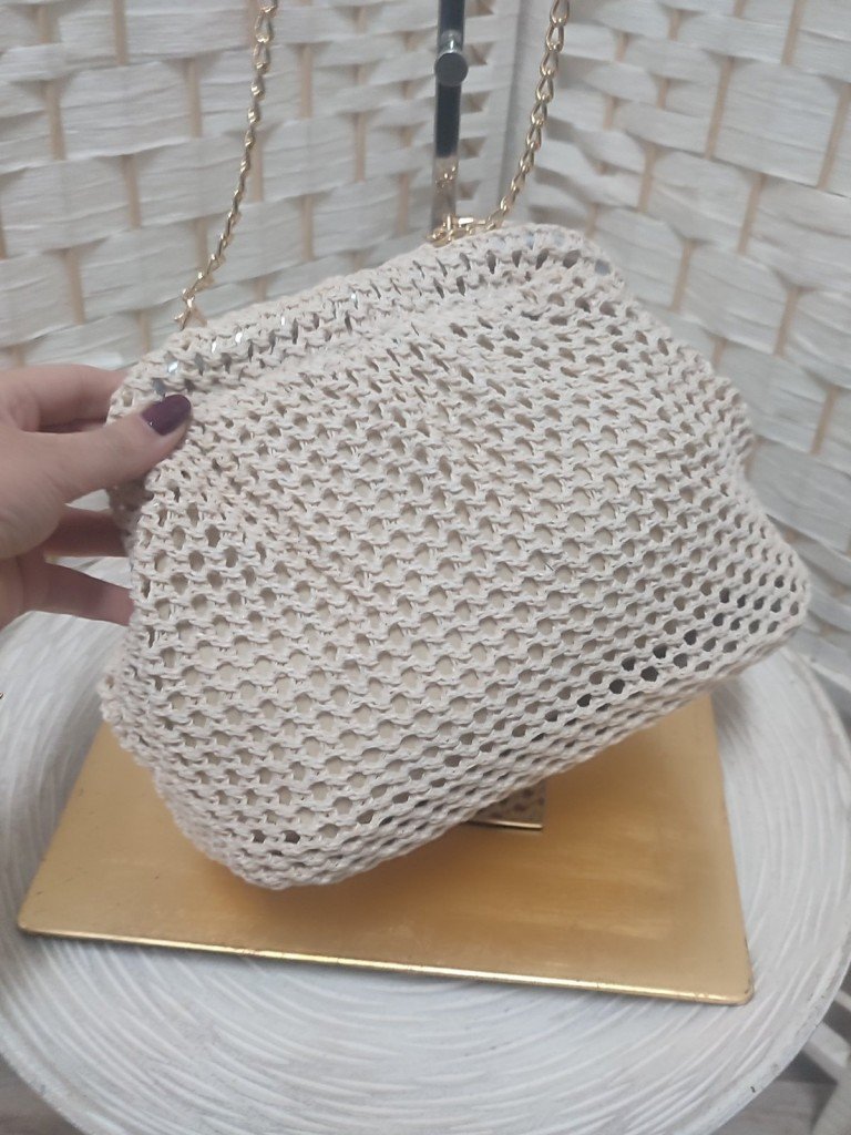 BOLSO TENDENCIA BEIGE.