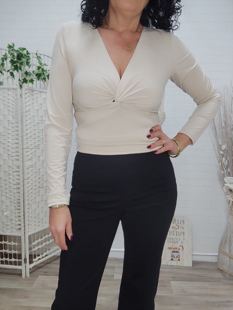 CAMISETA CAROLINA BEIGE.