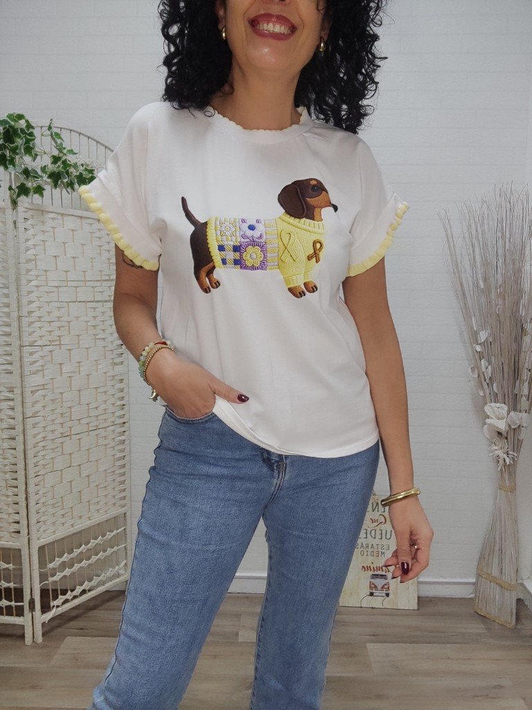CAMISETA PERRITO AMARILLO.