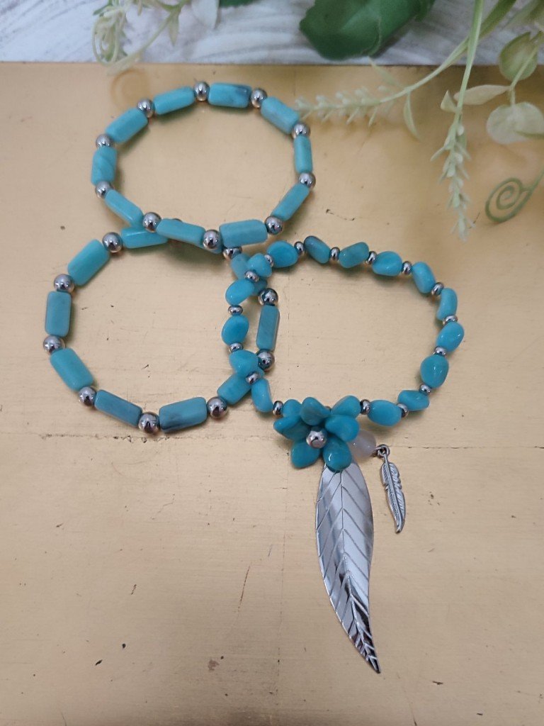 PULSERAS JUEGO CELESTE.