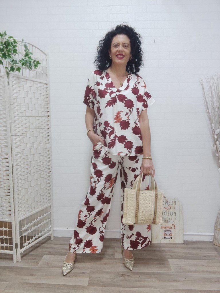 CONJUNTO TERESA BURDEOS.