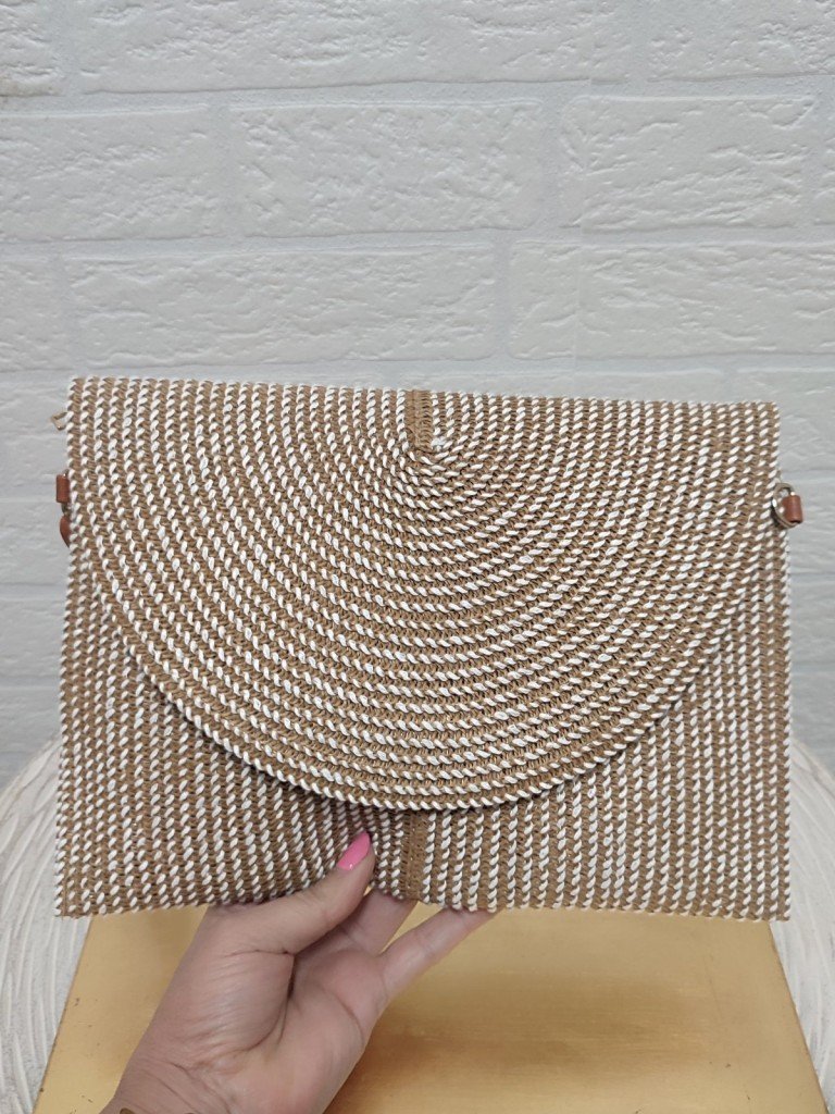 CARTERA RAFIA NUEVA. 2