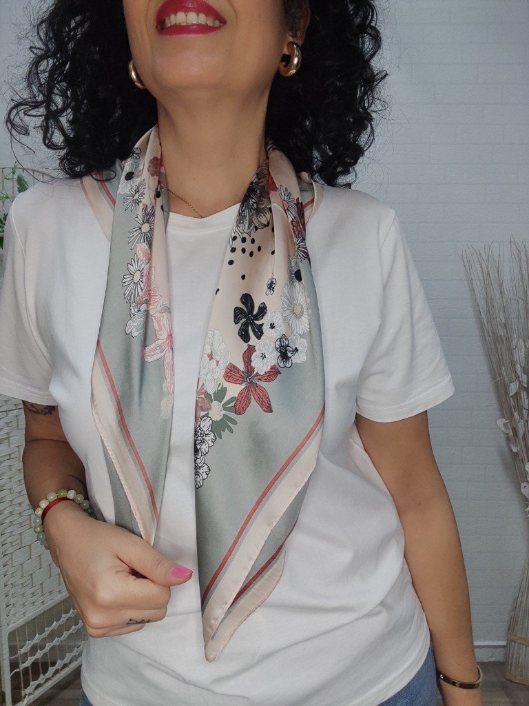 PAÑUELO PRIMAVERA ROSA.