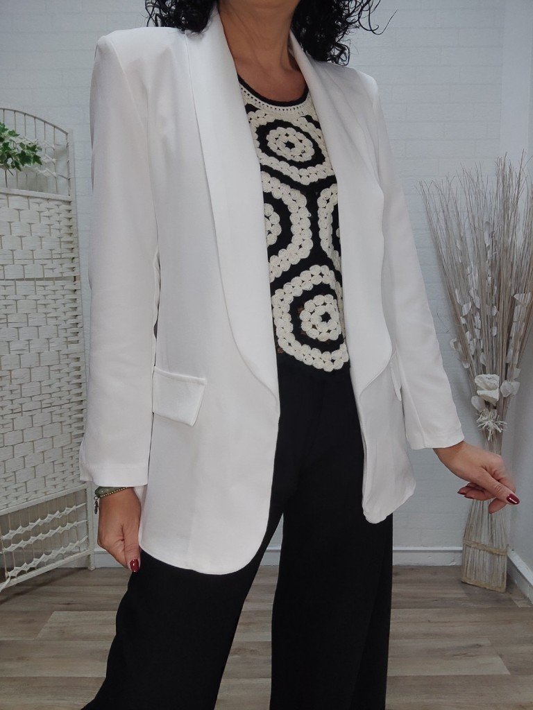 BLAZER MALENA BLANCA 2