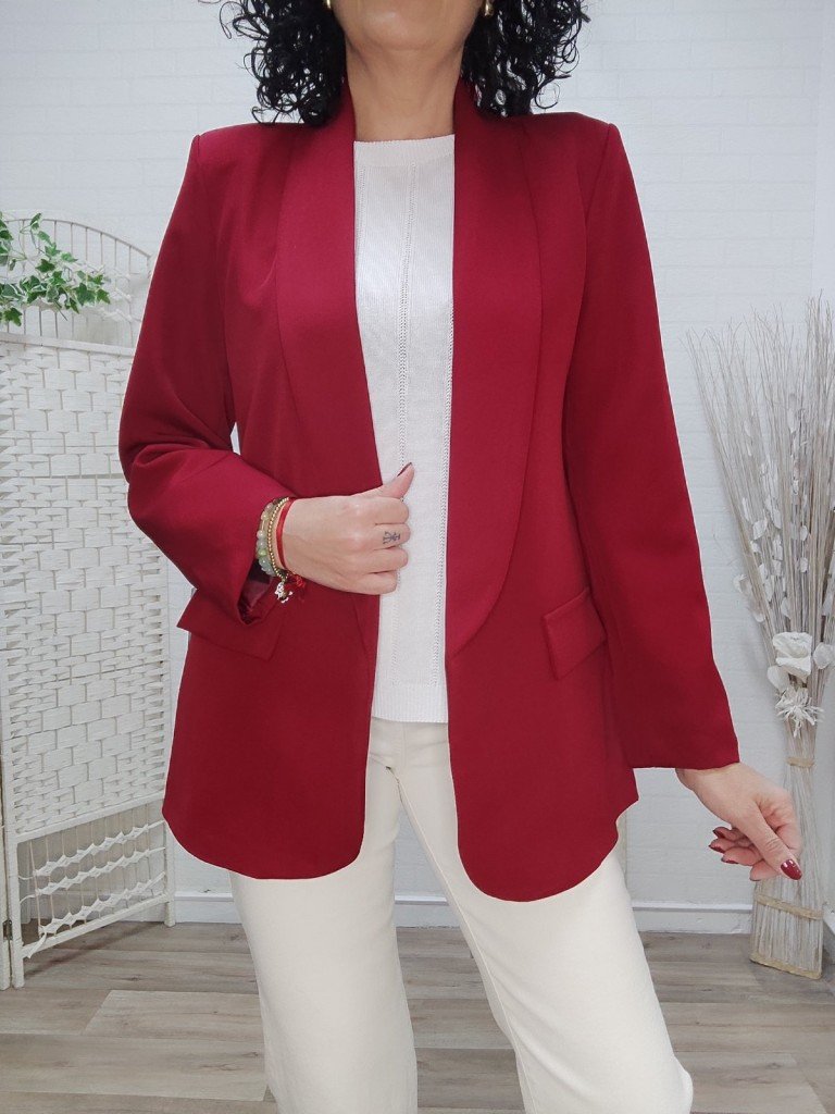 CHAQUETA MALENA BURDEOS. 2