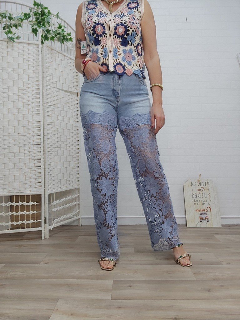 PANTALON VAQUERO ENCAJE.