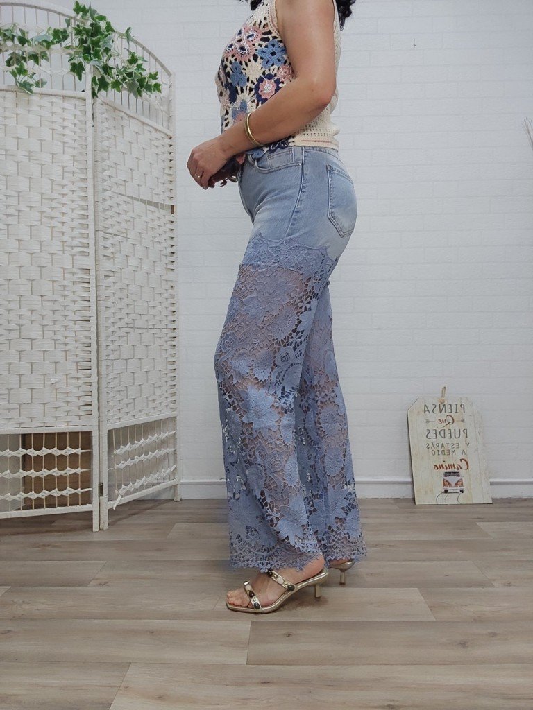 PANTALON VAQUERO ENCAJE.