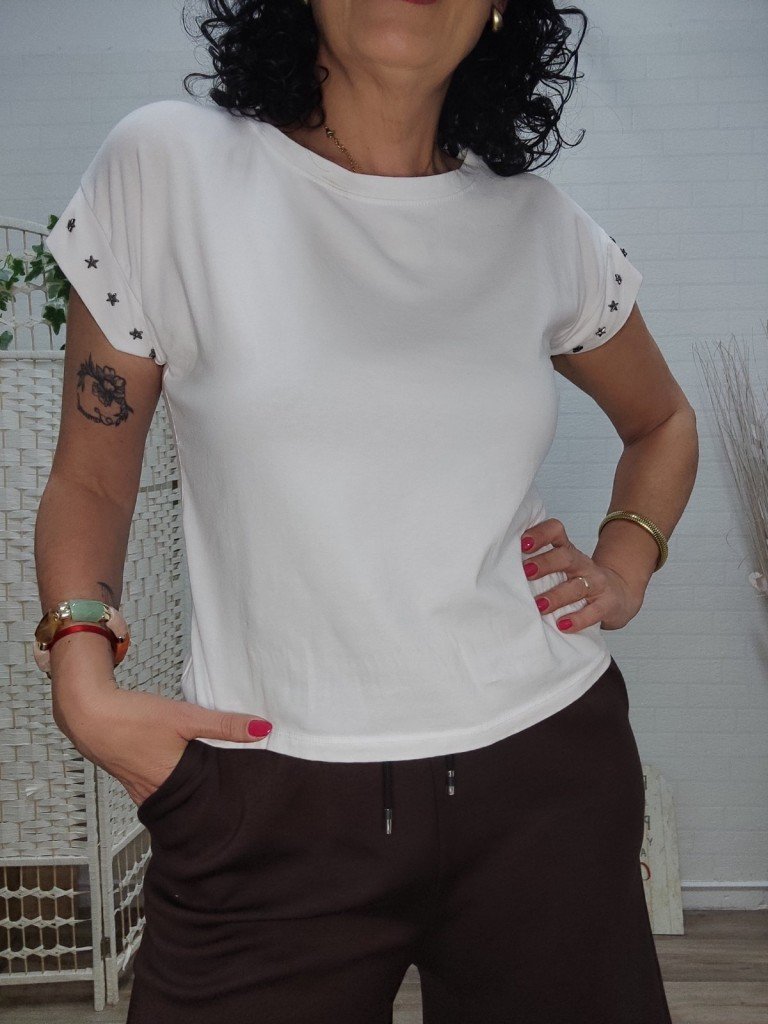 CAMISETA ESTRELLA BLANCA.