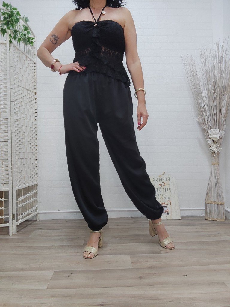 PANTALON VALENCIA SATINADO NEGRO.