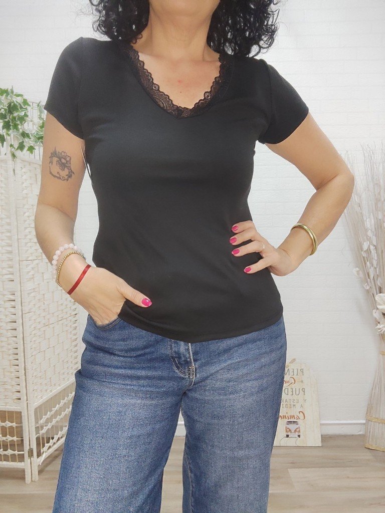 CAMISETA ADARA.