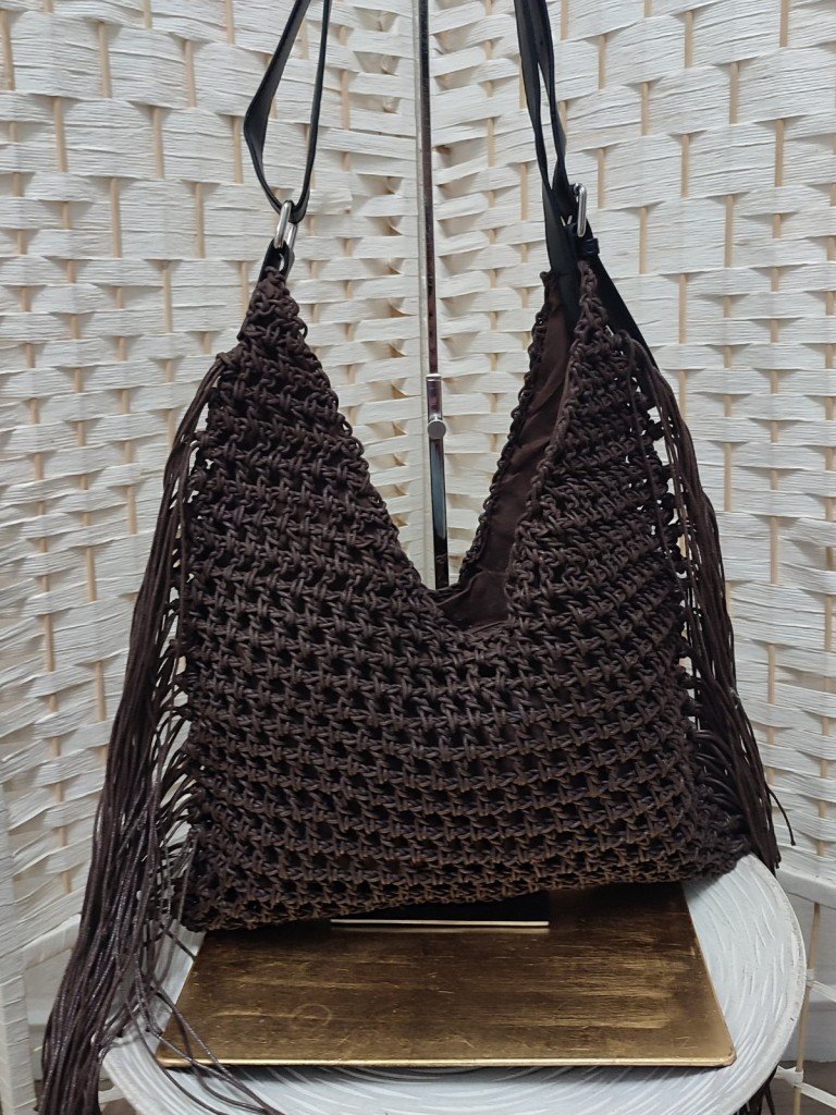 BOLSO ZINIA MARRÓN.