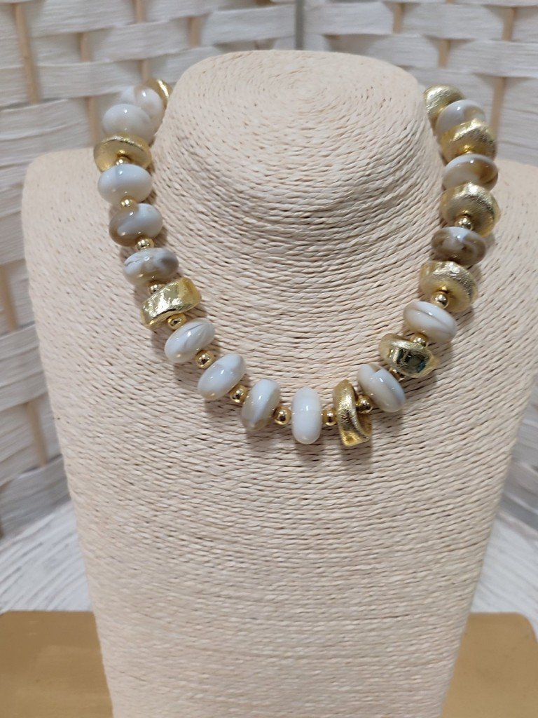 COLLAR PATRICIA BEIGE.