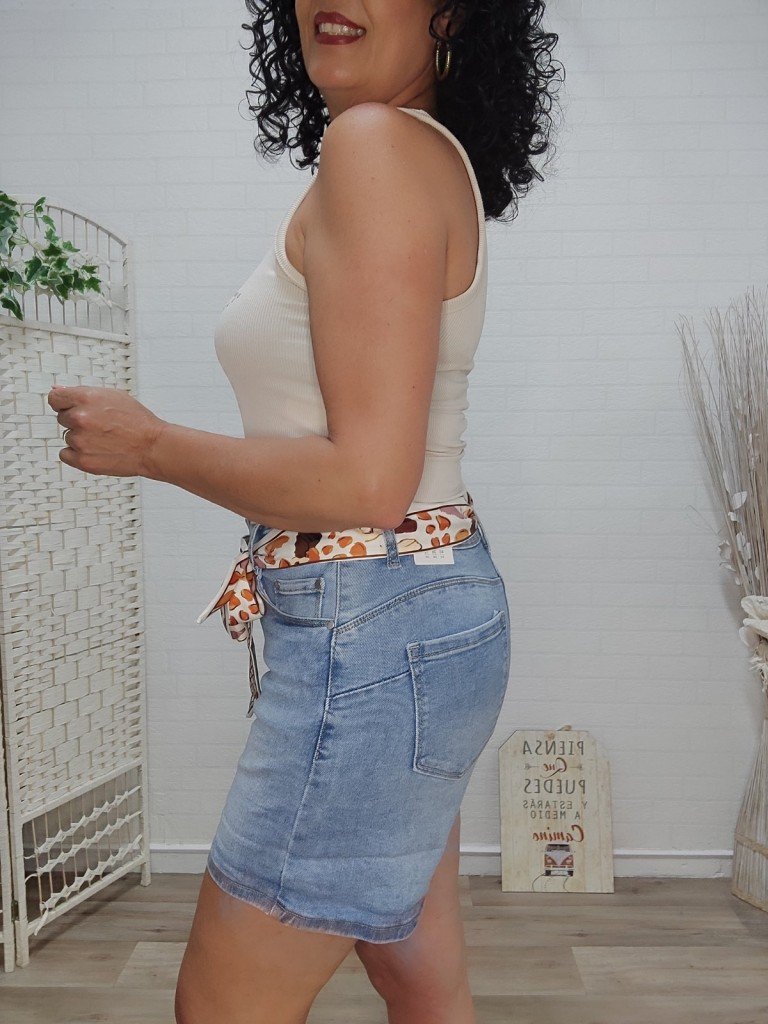 PANTALON VAQUERO PAÑUELO. 2