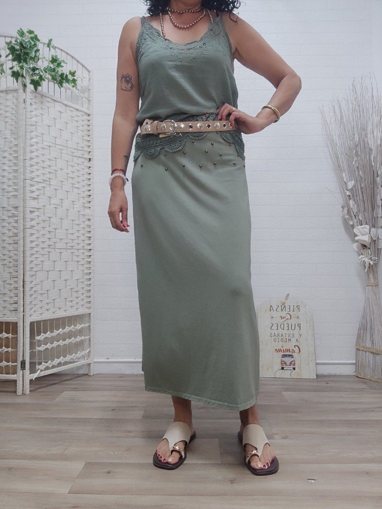 FALDA TACHUELAS VERDE.
