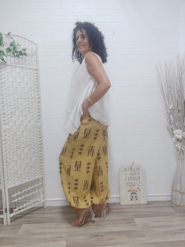 PANTALÓN PEZ MOSTAZA. 2