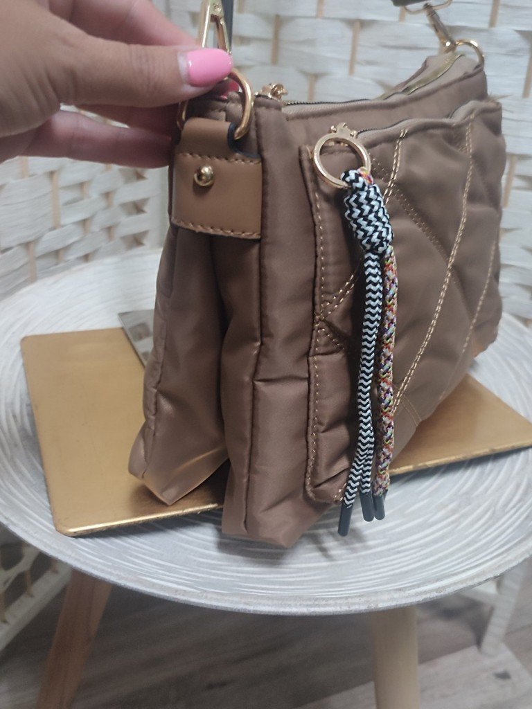 BOLSO CAMILA CAMEL. 2