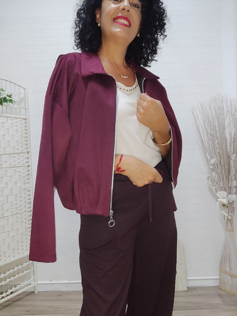 CHAQUETA MELANY BURDEOS.