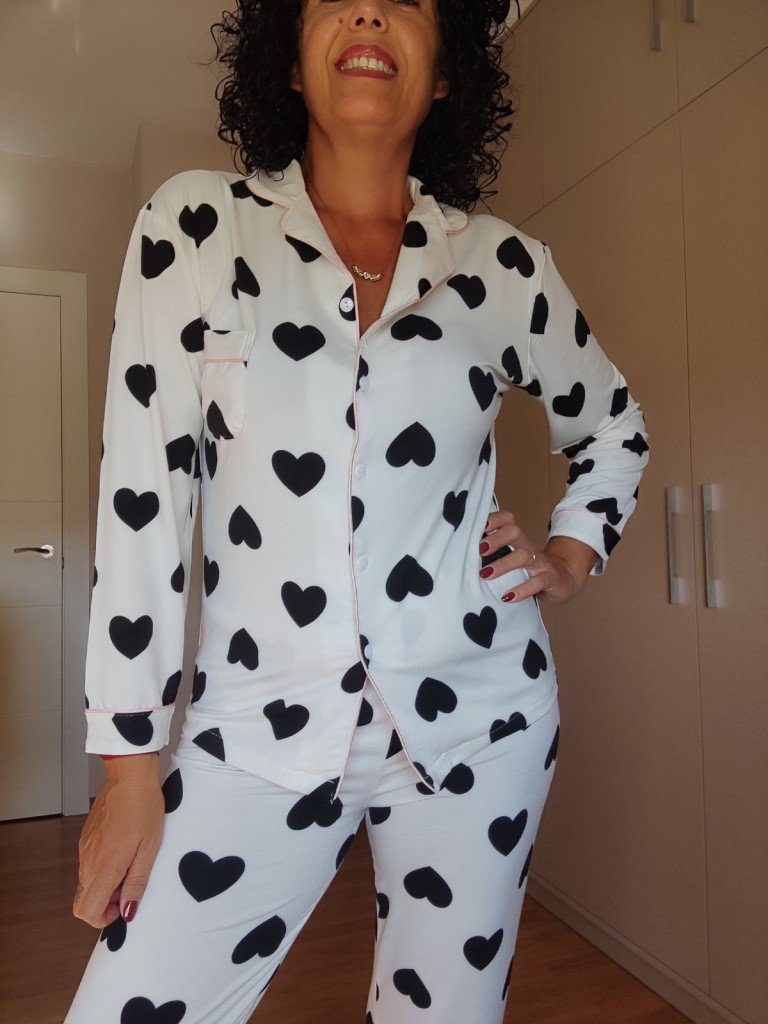 PIJAMA CORAZON BLANCO.
