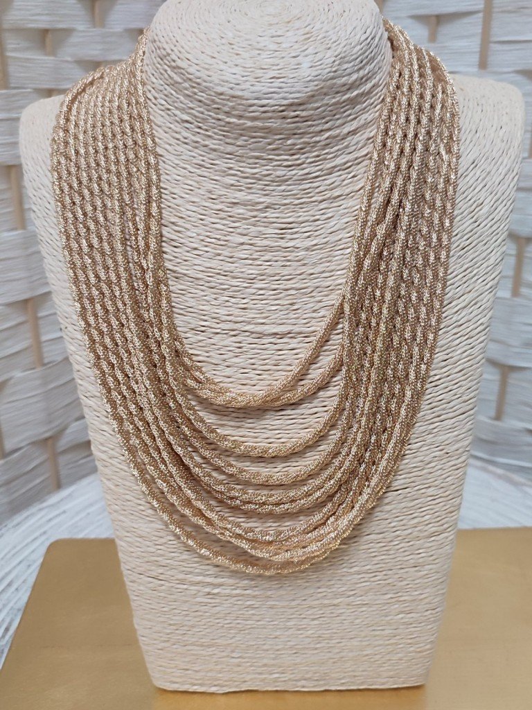COLLAR ELEGANCIA DORADO.