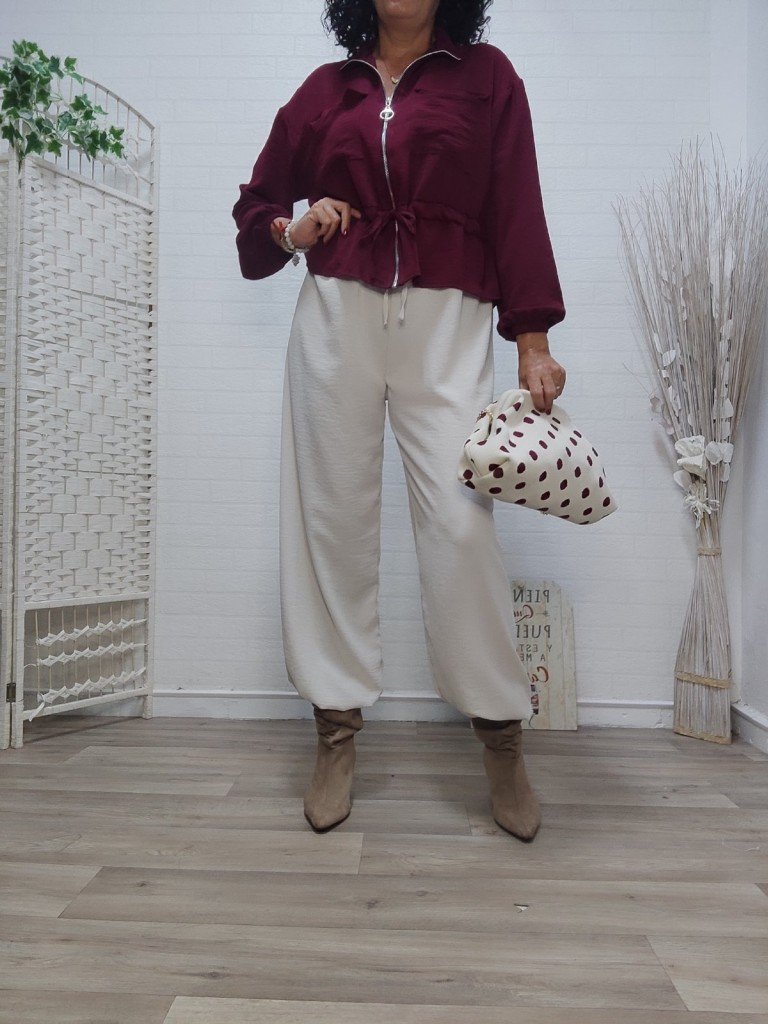 PANTALÓN BOMBACHO BEIGE.